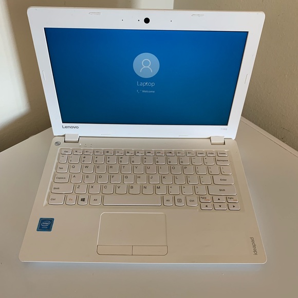 Lenovo Ideapad, & Intel inside, & Made 2017 - Picture 4 of 9